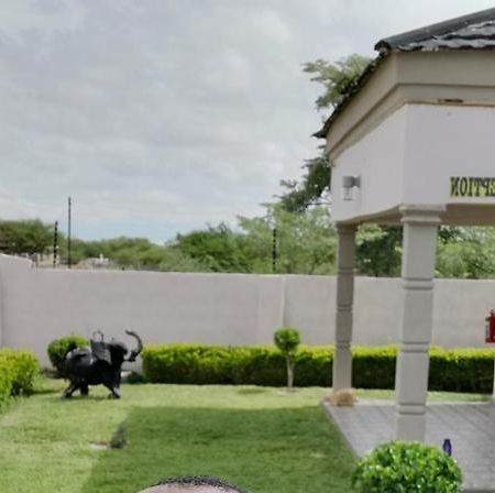 Lee Bed & Breakfast Francistown Extérieur photo